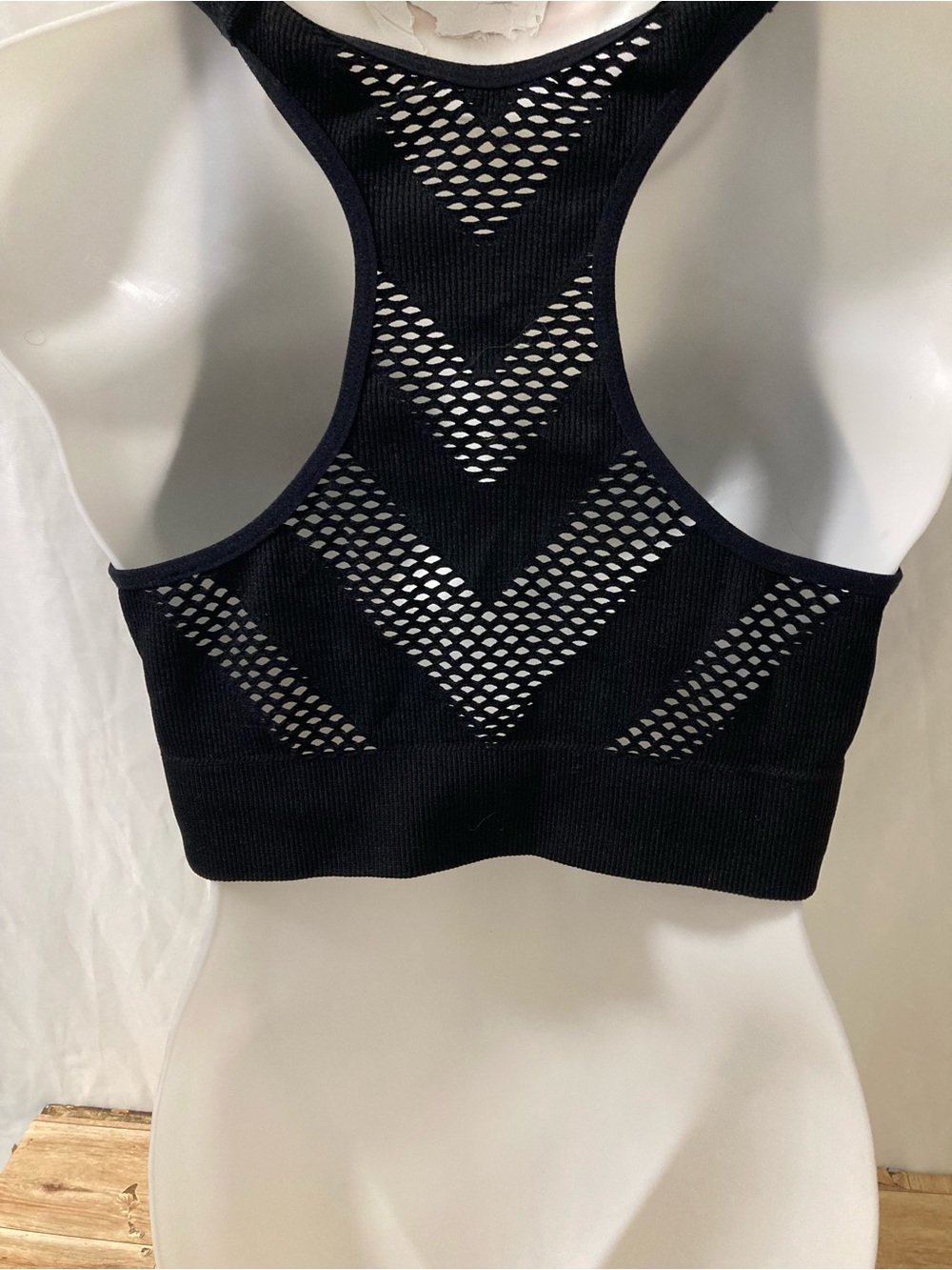 Black Seamless Mesh Racerback Sports Bra 2XL Ribbed Wireless